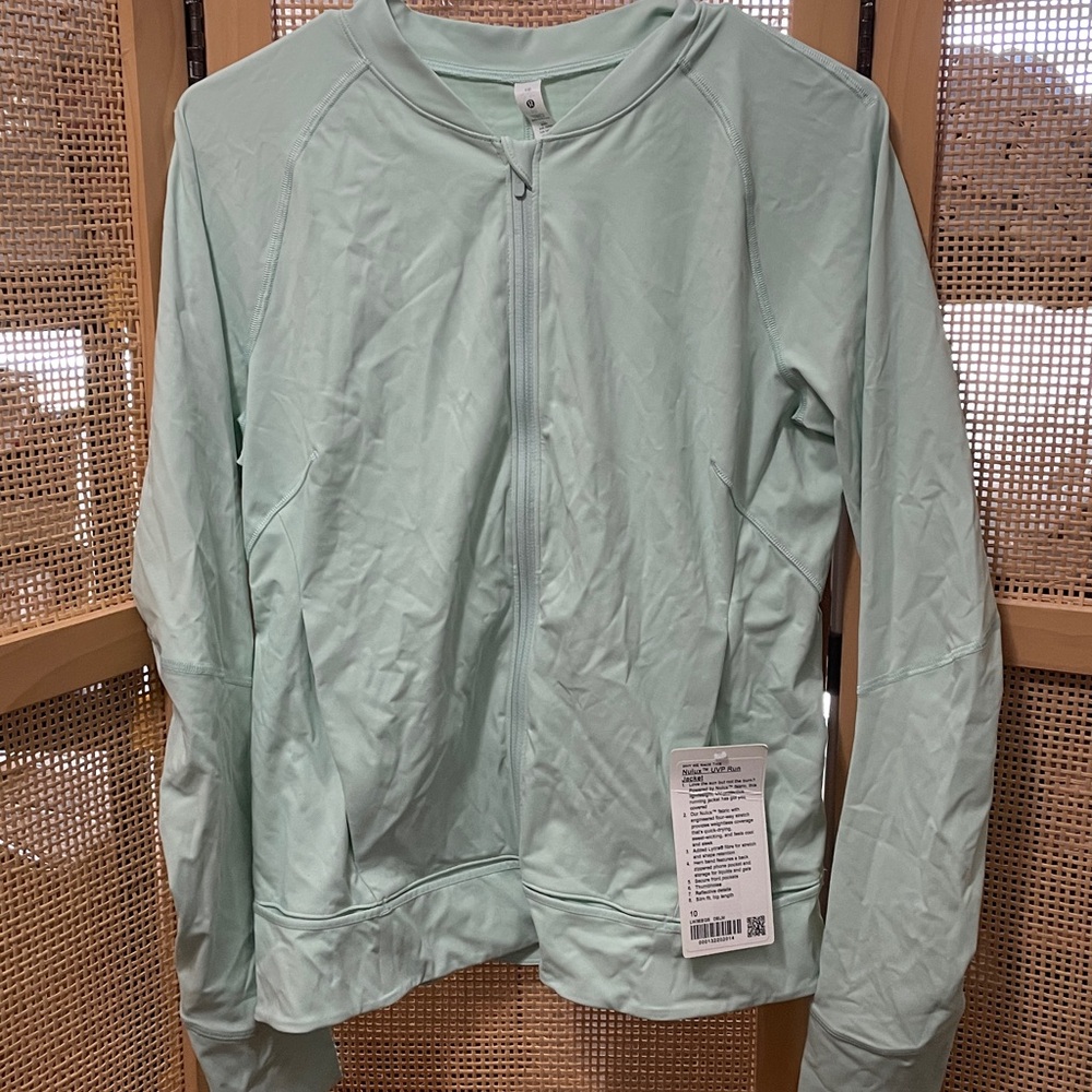 Lululemon Athletica nulux UVP run jacket size 10 DELM light mint NWT